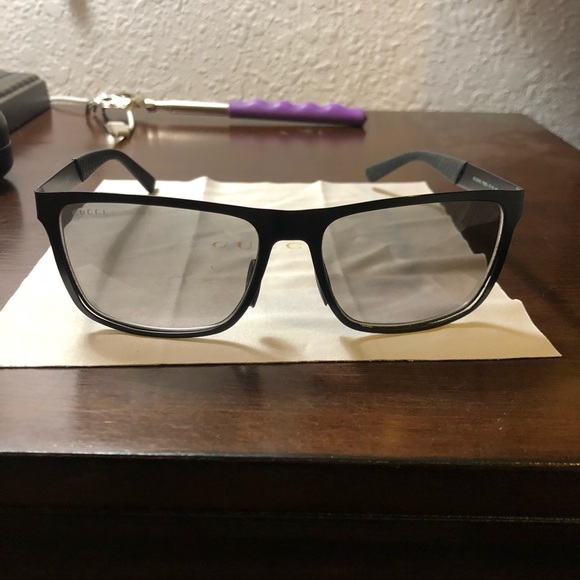 Mens Gucci sunglasses. Black metal frames. - Picture 2 of 7